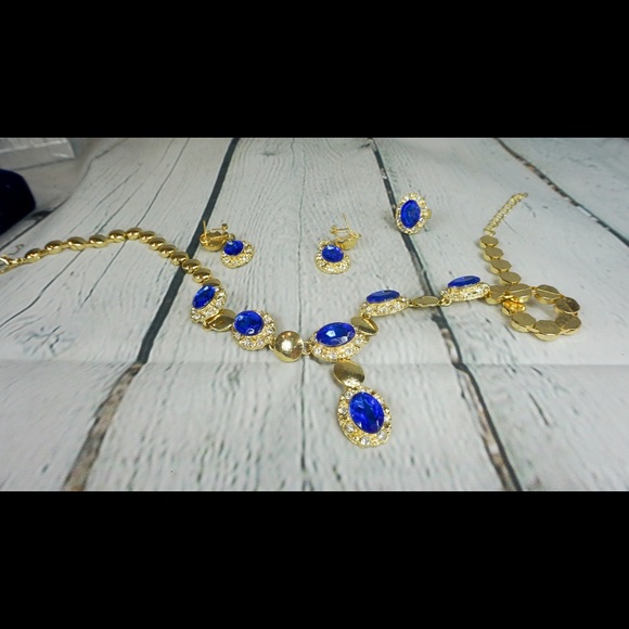 Gold and Sapphire Jewelry set. Never used. - Picture 1 of 1